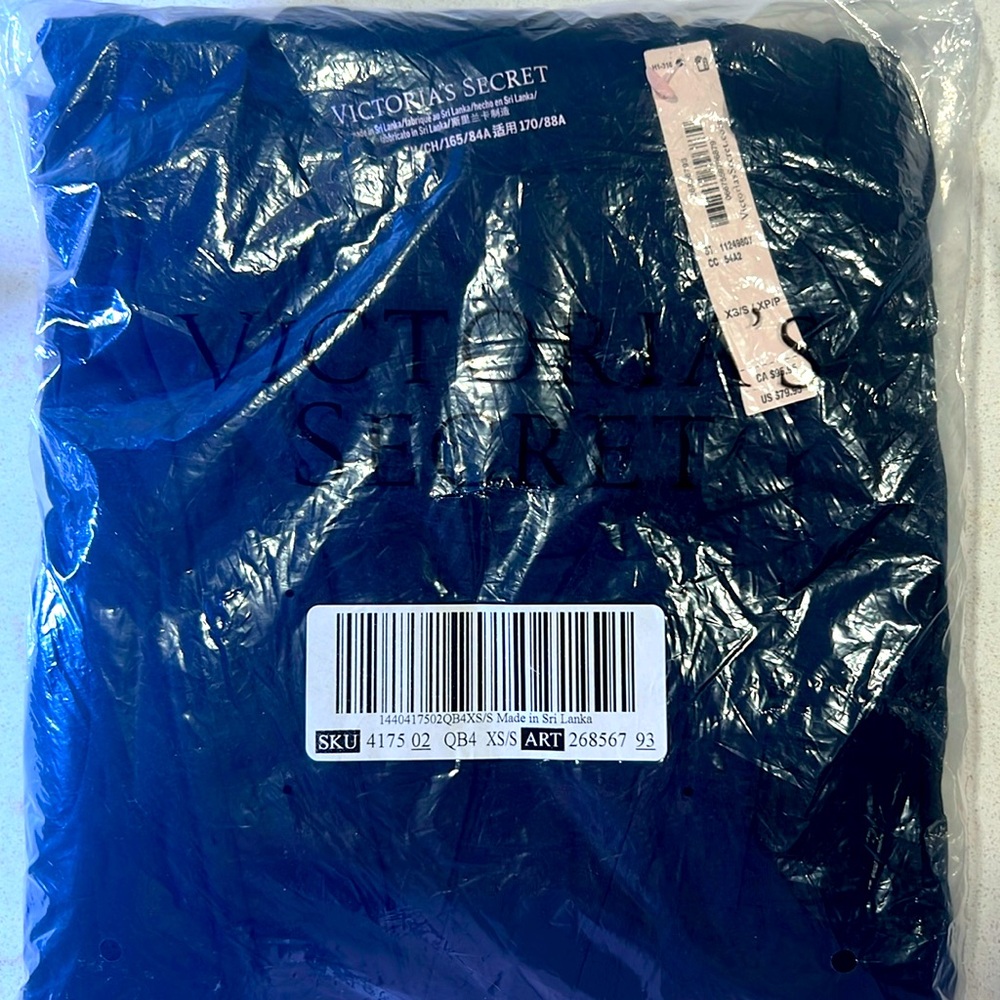 VS Pajamas lounge set